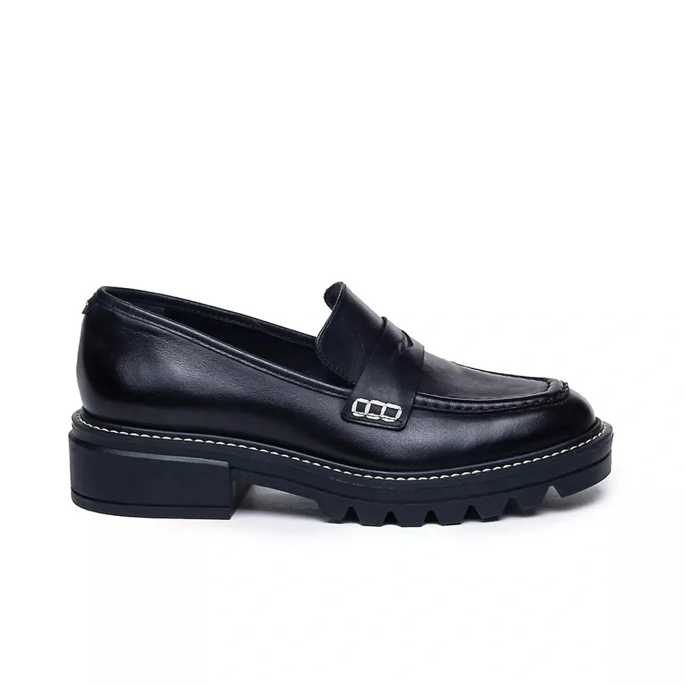 Bernardo Chandler Black Leather Loafers | Size US 8.5
